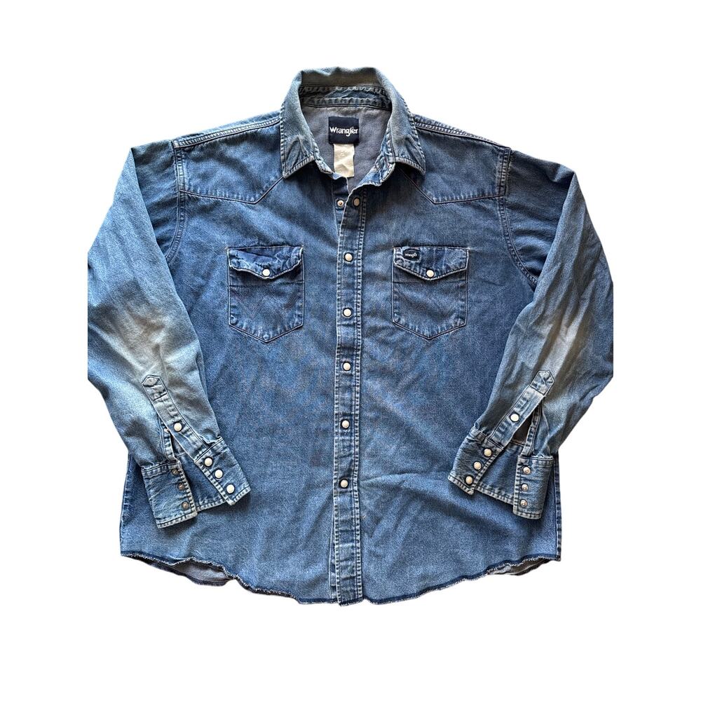 Vintage Wrangler XL Faded Worn Dark Medium Denim Pearl Snap Western Button Up
